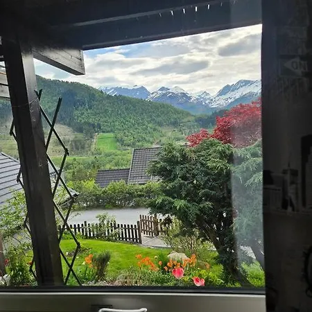 Med Fantastisk Utsikt! アパート Sykkylven